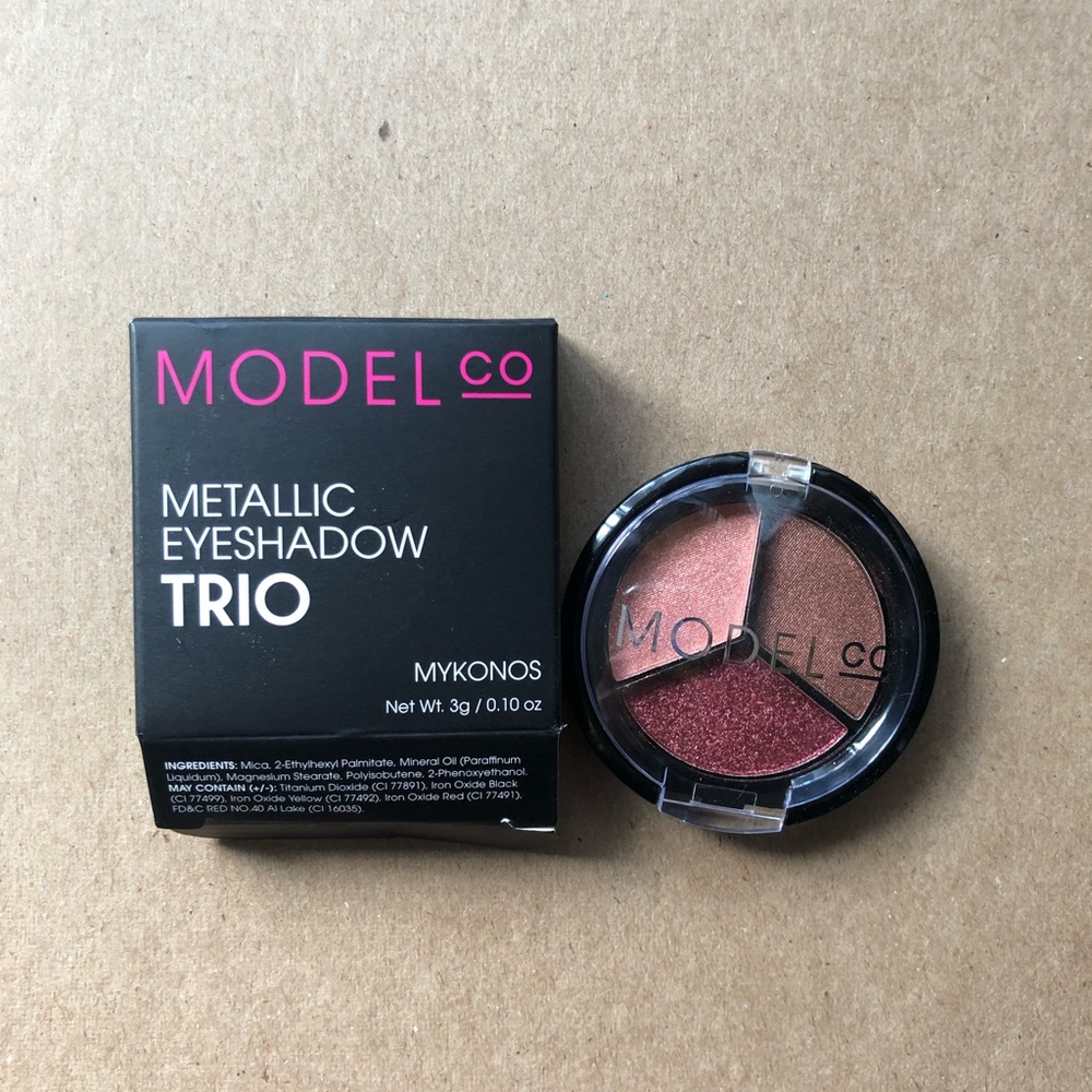 Makeup bundle - Picture 2 of 5
